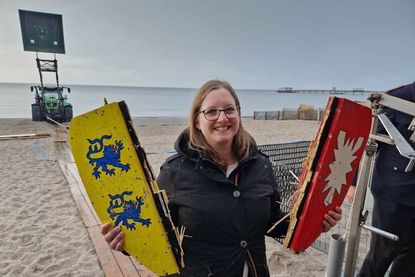 Vor traumhafter Kulisse direkt am Strand gab Julia Witt den enscheidenen Schuss ab und ist damit neue Schützenkönigin.