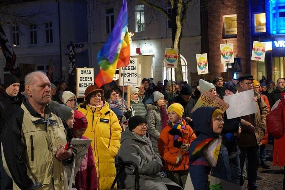 Die Mahnwache wurde von vielen Familien besucht.