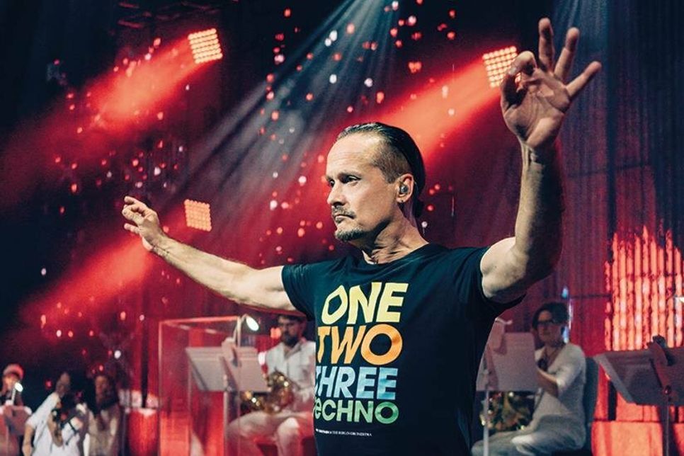 Alex Christensen ist einer der erfolgsreichsten Produzenten Deutschlands und tritt mit „Friends“ beim Strandkonzert in Niendorf/Ostsee auf.