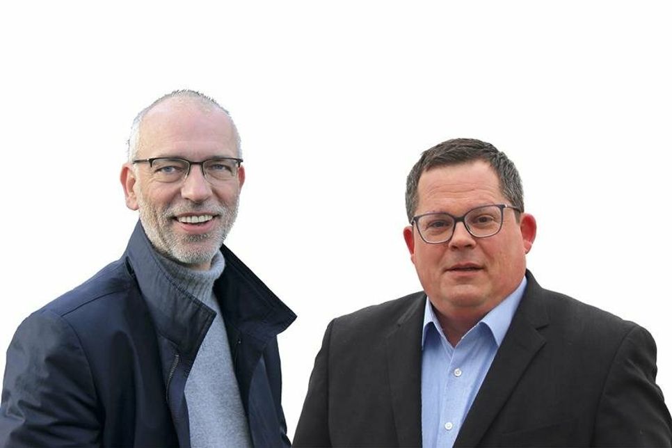 Hendrik Wozniak (lks.) und Sebastian Rieke kämpfen um das Amt des Bürgermeisters.