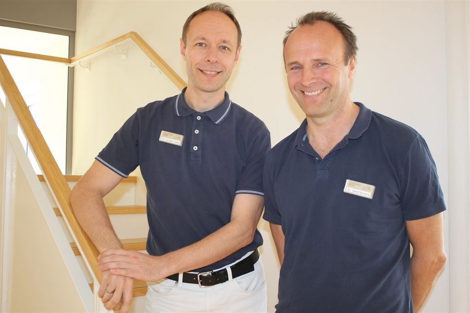 Die beiden Praxisinhaber Dr. med. Gerrit Schenk (re.) und Dr. med. Carsten Haas.