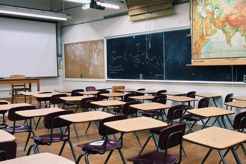Zunächst dürfen die Viertklässler und die sechsten Klassen der Gymnasien wieder zurück in die Schule.