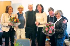 Glückliche Gesichter bei der Preisverleihung (von rechts nach links): Marita Arent (Interessengemeinschaft Bargkoppel), Bürgervorsteherin Anja Bendfeldt, Bürgermeisterin Bettina Schäfer, Gerhardt Fasterling (Interessengemeinschaft Bargkoppel), Gabriele Jungk als Vorsitzende des Umweltausschusses und Siv Fasterling von der Interessengemeinschaft Bargkoppel.
