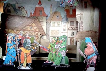 Der Klassiker „Willhelm Tell“ wird auch auf der kleinen Bühne aufgeführt – vom französischen Théâtre de Table.