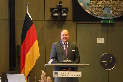 Landrat Gaarz ruft zur Teilnahme an den örtlichen Gedenkveranstaltungen auf.