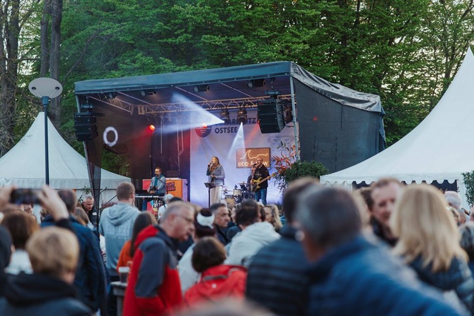 Im Kurpark Scharbeutz wird mit „Mai & Meer“ in den Frühling gestartet. (Foto: TALB)