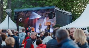 Im Kurpark Scharbeutz wird mit „Mai & Meer“ in den Frühling gestartet. (Foto: TALB)