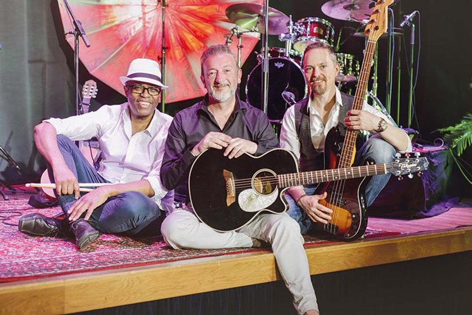 Am Sonntag spielt ab 12 Uhr das Heet Projekt live in Haffkrug.