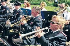 Andrea Kaacksteen (vorne) ist Trompeterin der ersten Stunde und leitet den Musikzug Stockelsdorf seit 30 Jahren.