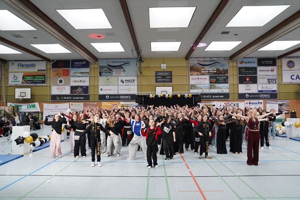 Über 700 Teilnehmerinnen und Teilnehmer feierten den 1. Grömitzer Tanz-Cup.