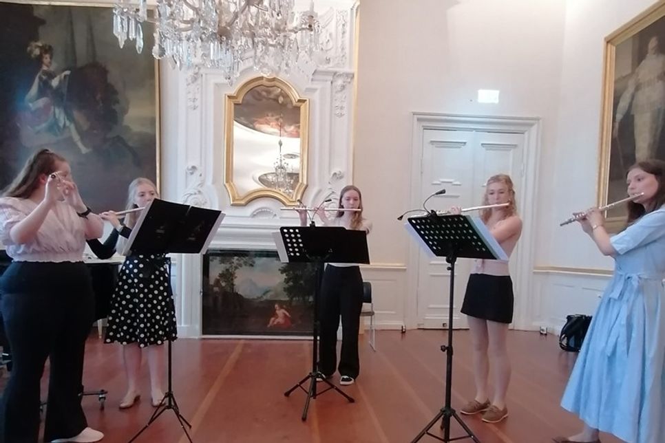 Das Querflöten-Ensemble der Kreismusikschule.