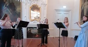 Das Querflöten-Ensemble der Kreismusikschule.