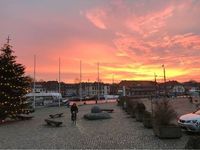 Norbert Weide hat diese Morgenstimmung  am Neustädter Hafen fotografisch eingefangen.