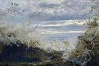 Diese ungewöhnlich schöne Aufnahme von brechenden Wellen in Sierksdorf kommt von Tanja Uecker.