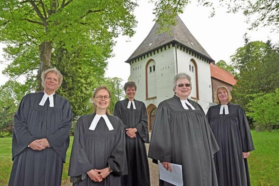 Die Pastoren Volker Harms, Kathrin Schleupner, Günther Suckow, Katharina Lohse und Pastorin Anja Haustein arbeiten künftig enger zusammen.