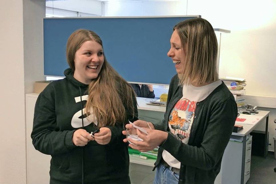 Online-Redakteurin Kristina Kolbe testete die Anmachsprüche an ihren Kollegen.