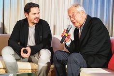 Der Ex-Bachelor Dr. Jan Kralitschka beim Benefiz-Talk mit Björn Engholm.