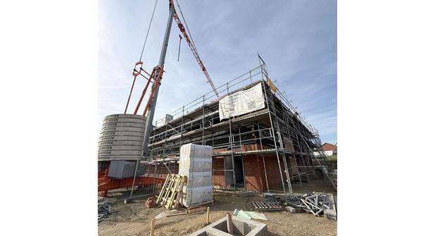 Das neue Feuerwehrgerätehaus in Roge nimmt Gestalt an.