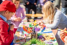 Auf die Kinder warten unter anderem schöne Bastelaktionen. (Foto: luebecker-bucht-ostsee.de)