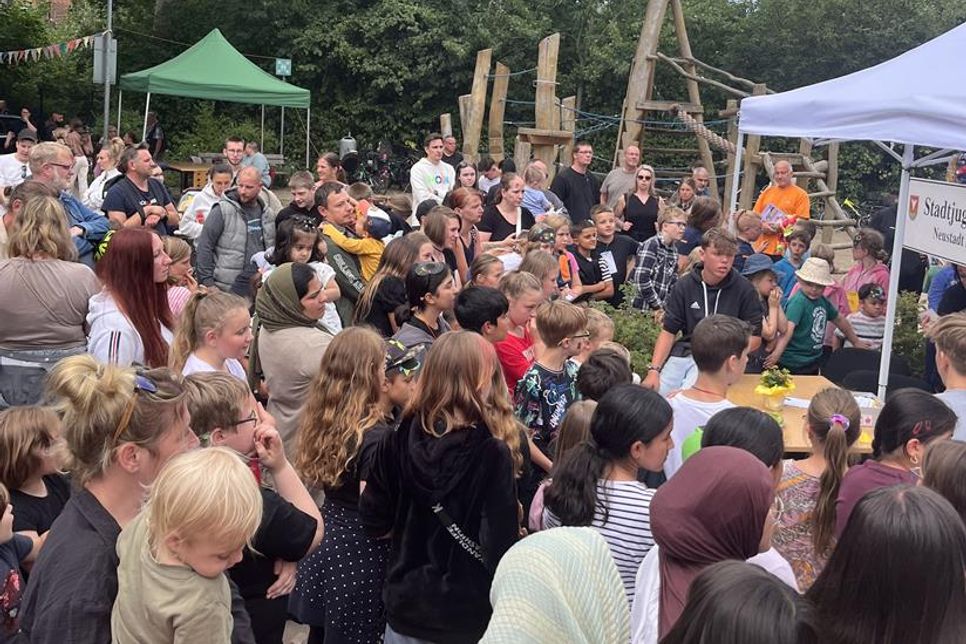 Zum Abschluss wartete eine große Tombola, bei der jedes teilnehmende Kind einen Preis erhielt.