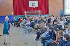 Insgesamt waren 150 Schüler zu den beiden Konzerten in die Turnhalle gekommen.