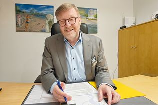 Verwaltungschef fällt längere Zeit aus: Bürgermeister Sven Partheil-Böhnke schwer erkrankt