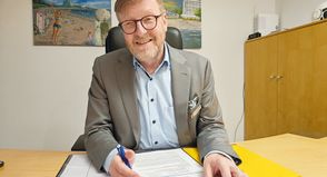Verwaltungschef fällt längere Zeit aus: Bürgermeister Sven Partheil-Böhnke schwer erkrankt