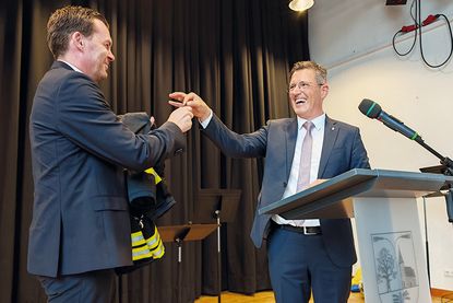 Vom Azubi zum Bürgermeister: Ratekau verabschiedet Thomas Keller nach 35 Jahren im Rathaus