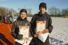 Erster Platz der 10 Kilometer-Distanz: Pia Feline Loors und Marc Jansen waren jeweils am schnellsten im Ziel.