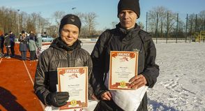 Erster Platz der 10 Kilometer-Distanz: Pia Feline Loors und Marc Jansen waren jeweils am schnellsten im Ziel.