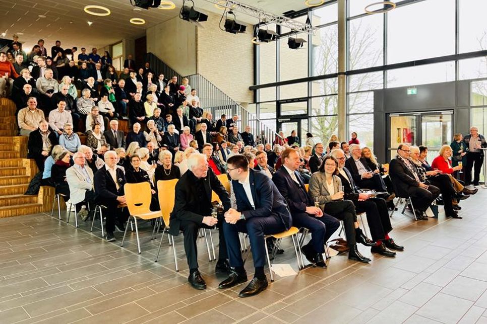 Der Neujahrsempfang fand in der Aula des Küstengymnasiums statt.