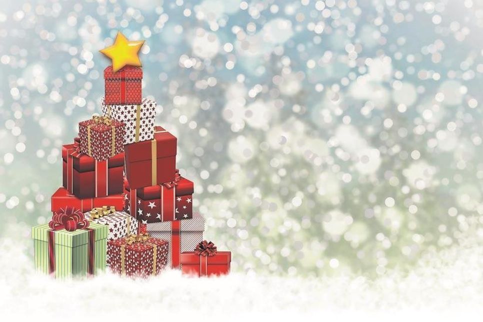 Weihnachten rückt mit großen Schritten näher. Damit das Fest auch für die Kinder der Tafelkunden schön wird, organisiert die Neustädter Tafel in Kooperation mit dem reporter bereits zum neunten Mal die Geschenkepyramide, die mit Geschenke-Spenden Kindern im Alter von 0 bis 14 Jahren ein Strahlen ins Gesicht zaubert.