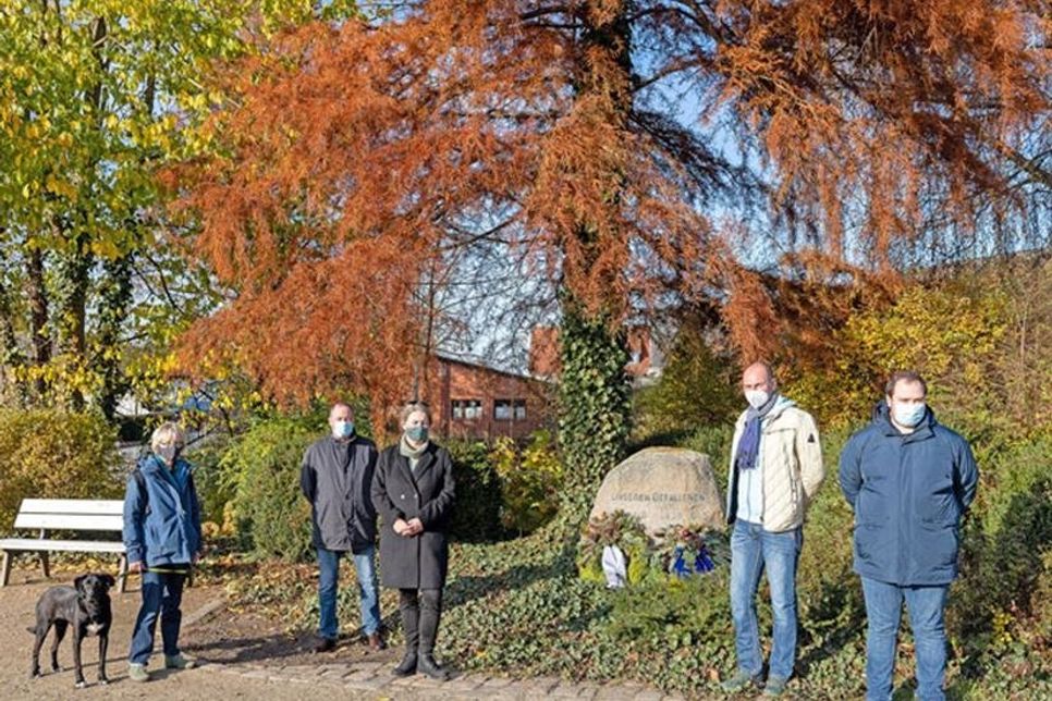 Auch am Ehrenmal in Neudorf wurde der Kriegsopfer gedacht.