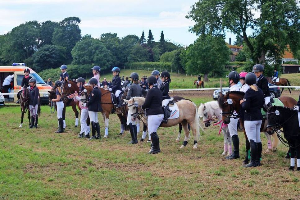 Siegerehrung der Pony Abteilungen.