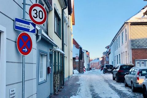 Wie hier in der Rosenstraße soll bald in der gesamten Innenstadt maximal Tempo 30 gelten.