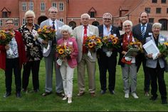 Bildunterschrift (von links nach rechts): Betty Kloss, Kreispräsidentin Petra Kirner, Axel Gieseler, Hildegard Engelbrecht, Wolfgang Schütt, Michael Bildunterschrift (von links nach rechts): Betty Kloss, Kreispräsidentin Petra Kirner, Axel Gieseler, Hildegard Engelbrecht, Wolfgang Schütt, Michael Ott, Monika Knoepfle, Landrat Timo Gaarz, Gisela PoerschOtt, Monika Knoepfle, Landrat Timo Gaarz, Gisela Poersch