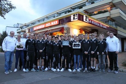 Die männliche A- und B-Jugend (SHL) der HSG Wagrien aus den Vereinen Oldenburger SV, TSV Lensahn und TSV Grube darf sich über neue Longsleves zum Warm-Up freuen.
