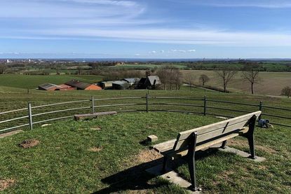 Der Blick vom Gömnitzer Berg reicht bis zur Ostsee.