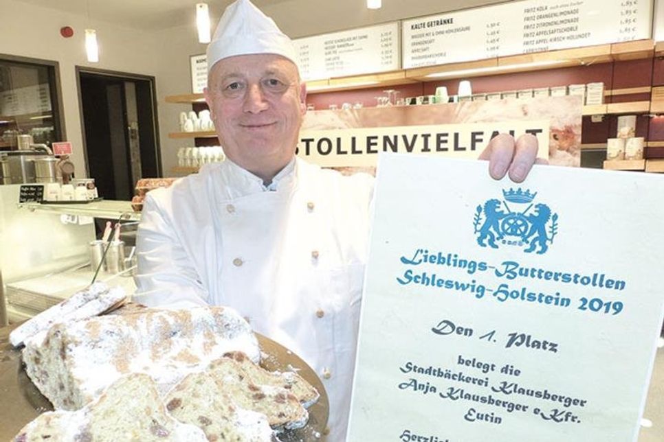 Zur offiziellen Eröffnung der Stollensaison testeten an die 400 Stollen-Fans die Butterstollen aus Schleswig-Holsteinischen Bäckereien. Den Titel „Lieblings-Butterstollen Schleswig-Holstein 2019” erhielt der köstliche Butterstollen der Stadtbäckerei Klausberger aus Eutin.