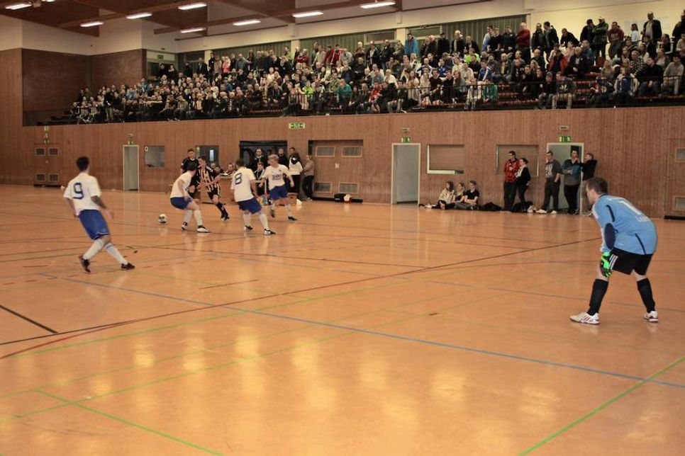 Szene aus dem Halbfinale zwischen dem BCG Altenkrempe und dem TSV Neustadt.