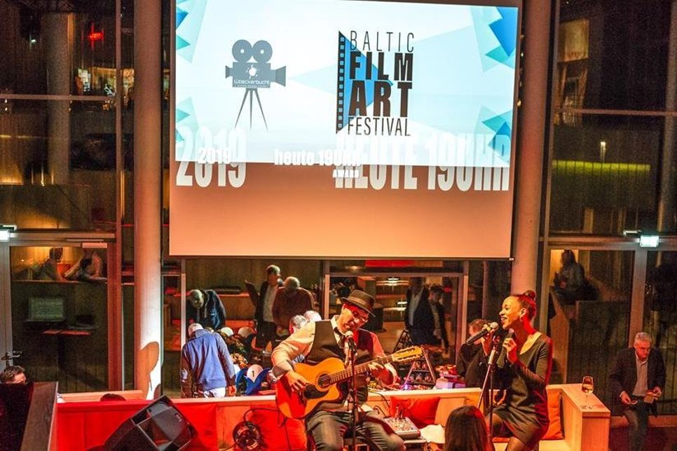 Die Band Lilian Gold aus Hamburg stimmte mit jazzigen Klängen auf den Abend ein. (Foto: Kulturbüro Lübecker Bucht)
