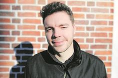 Er ist der „Neue“. Für Hans Hillmann ist Kirche keine Betreuungsanstalt, sondern ein Ort, an dem man miteinander ins Gespräch kommt.