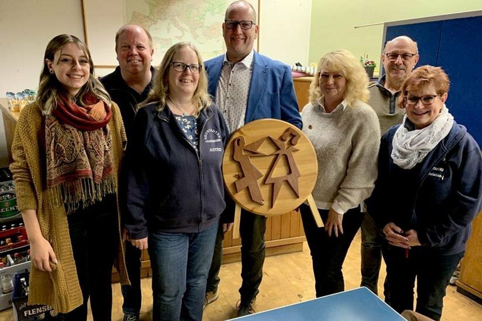 Der Vorstand: Jugendwartin Linda Hempel, 2. Vorsitzender Stefan Bruhse, Kassenwartin Astrid Willert, 1. Vorsitzender Lars de Waal, Beisitzerin Barbara Helbach, Schriftführer Ralf Stelley und Beisitzerin Christiane Weber (v. lks.).