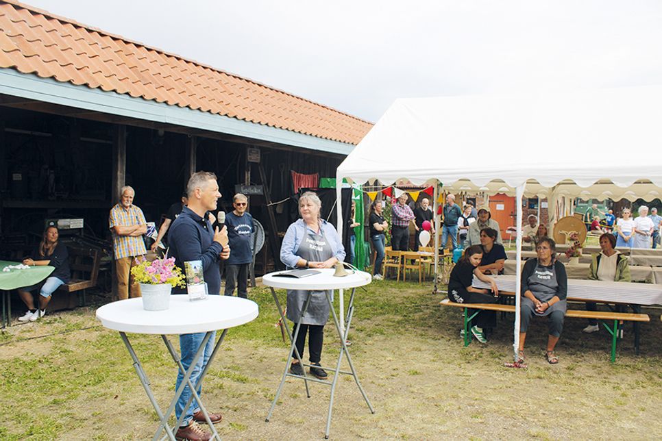 Ratekaus Bürgermeister Thomas Keller lobte das große Engagement der Ehrenamtlichen, die das Dorfmuseum am Laufen halten.