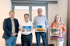 Bürgervorsteher Daniel Thomaschewski (von links) mit den Preisträgern: Manfred Sydow (2. Platz), Peter Wagener (1. Platz) und Sandra Polzin (3. Platz).
