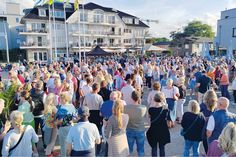 Am 16. Juli heißt es wieder „Tanzen am Meer“ auf dem Niendorfer Balkon - direkt vor der Seebrücke in Niendorf/Ostsee.