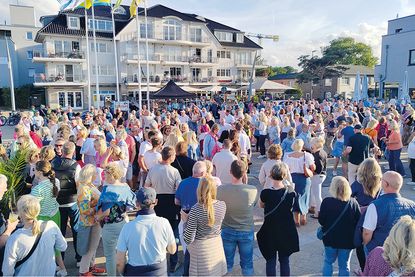 Am 16. Juli heißt es wieder „Tanzen am Meer“ auf dem Niendorfer Balkon - direkt vor der Seebrücke in Niendorf/Ostsee.
