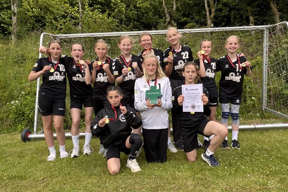 Für die HSG Ostsee liefen am vergangenen Sonntag auf: Marlene Burghardt, Karlotta Gerthenrich, Nike Jacobsen, Luisa Krause, Melina Krüger, Ada Maaser, Mia Marschall, Evy Mendoza, Liz Mielke, Lea Pieper, Rosalie Riedel und Mina Spieckermann.