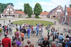 Mehrere geführte Radtouren veranstaltet der Verein im Jahr – zum Beispiel auf das Gut Rastorf.