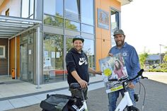 Im Rahmen der Aktion STADTRADELN haben Patrick Bohle (l.) und Alexander Herrberger aus der Gemendeverwaltung Ratekau eine Fahrrad-Rallye organisiert, die alle Familienmitglieder ansprechen soll. (Foto: Setje-Eilers)